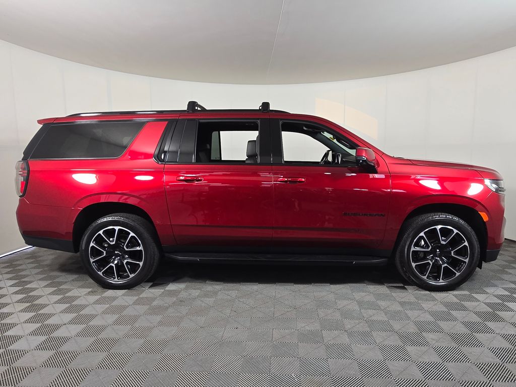 2022 Chevrolet Suburban RST - Photo 10