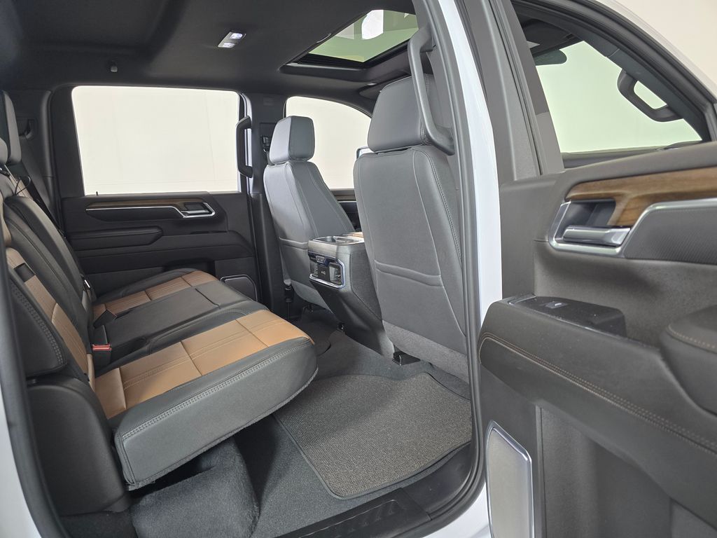2025 Chevrolet Silverado 2500HD High Country - Photo 17
