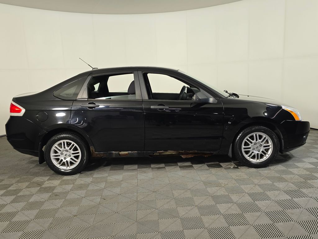 Used 2011 Ford Focus SE with VIN 1FAHP3FNXBW166597 for sale in Baxter, Minnesota