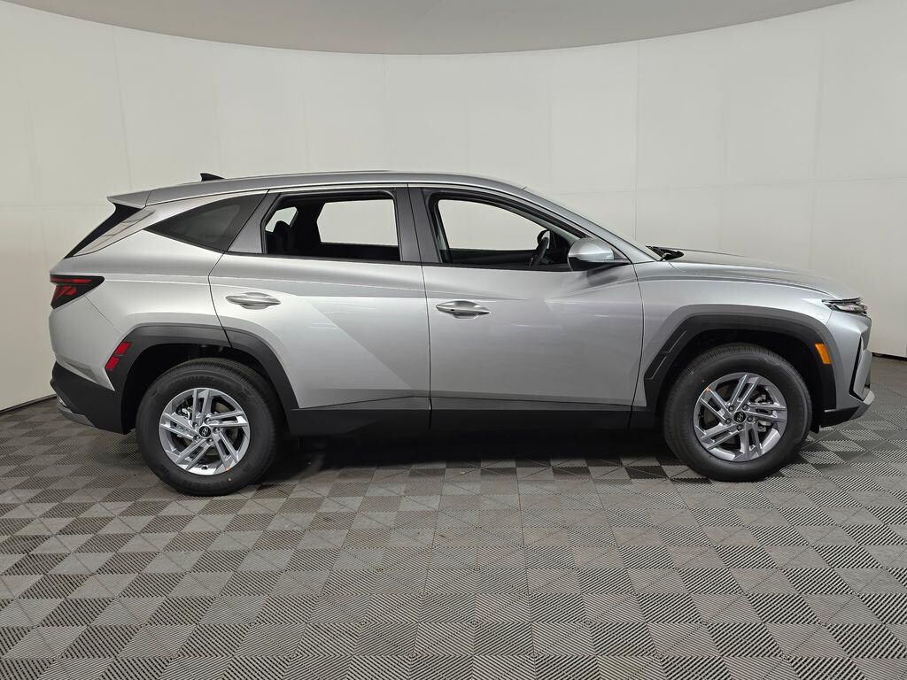 New 2026 Hyundai Tucson SE AWD SUV