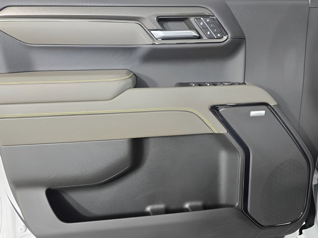 2024 Chevrolet Silverado 1500 ZR2 - Photo 32