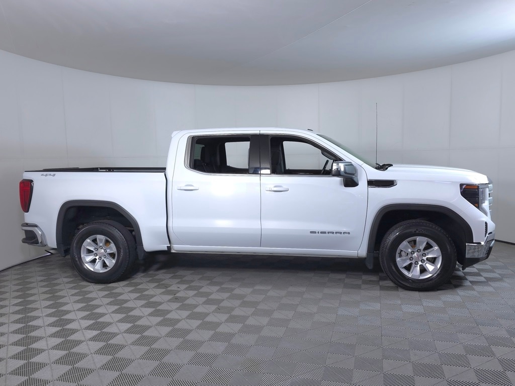 Used 2022 GMC Sierra 1500 SLE with VIN 3GTPUBEK2NG648435 for sale in Baxter, Minnesota