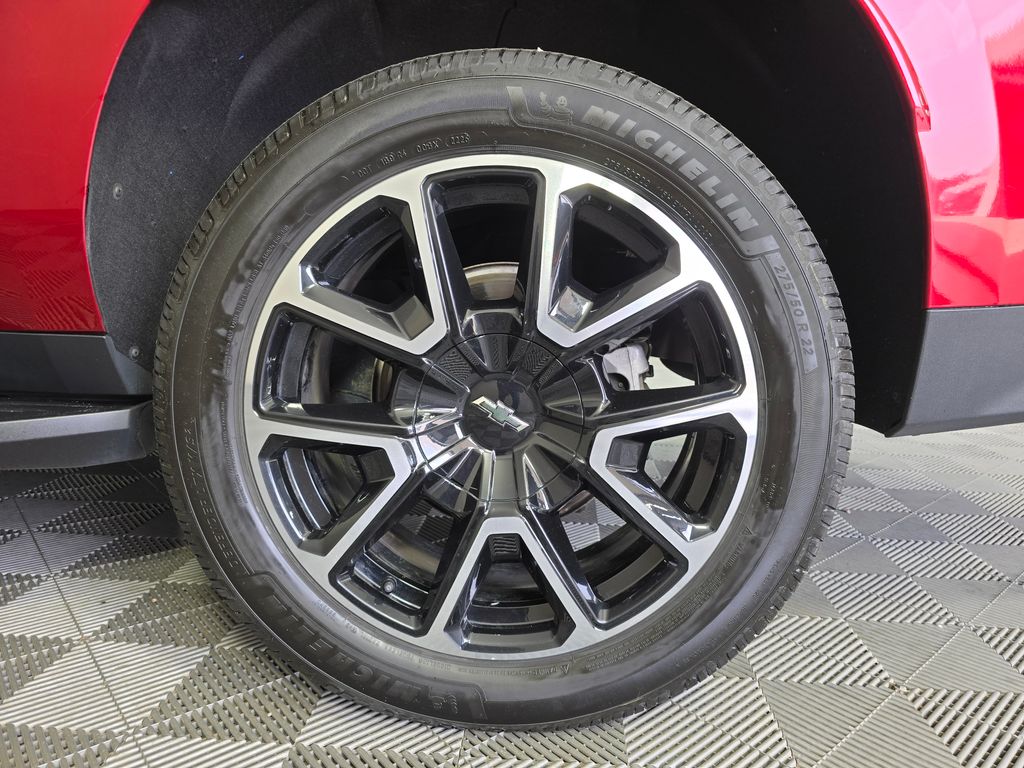 2022 Chevrolet Suburban RST - Photo 38