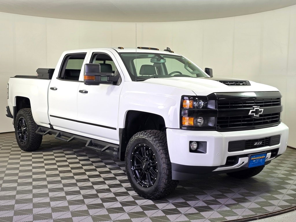 Used 2017 Chevrolet Silverado 3500HD LTZ with VIN 1GC4K0CY4HF208565 for sale in Baxter, Minnesota