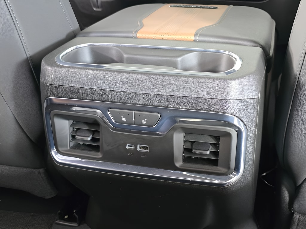 2025 Chevrolet Silverado 2500HD High Country - Photo 18