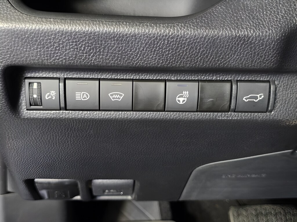 2024 Toyota RAV4 XLE Premium - Photo 27