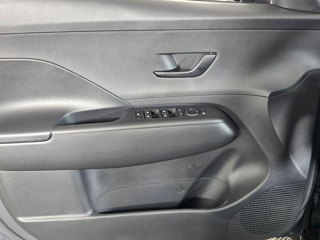 2026 Hyundai Kona SE - Photo 19