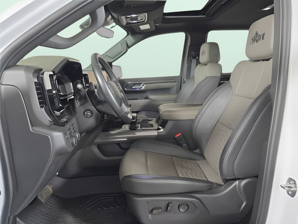 2024 Chevrolet Silverado 1500 ZR2 - Photo 11