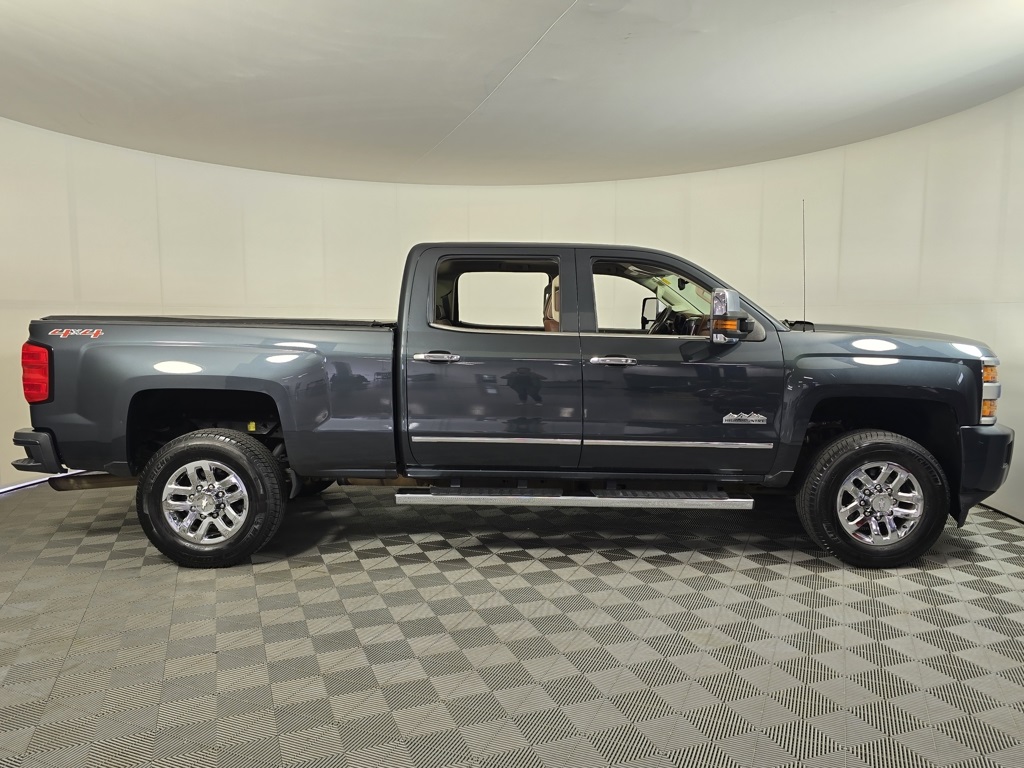 Used 2017 Chevrolet Silverado 3500HD High Country with VIN 1GC4K1EG2HF124349 for sale in Baxter, Minnesota