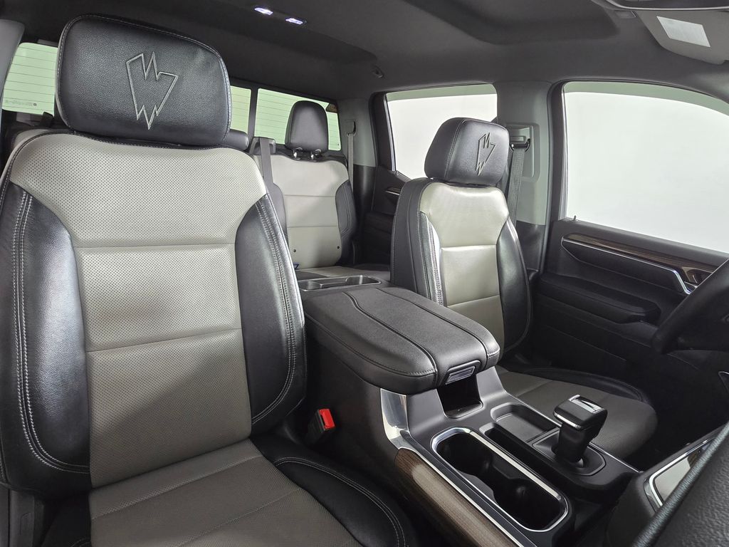 2023 Chevrolet Silverado 1500 RST - Photo 15
