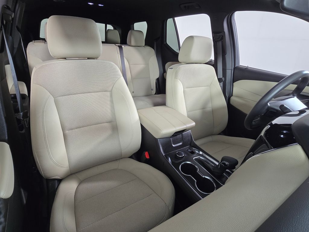 2023 Chevrolet Traverse LS - Photo 15