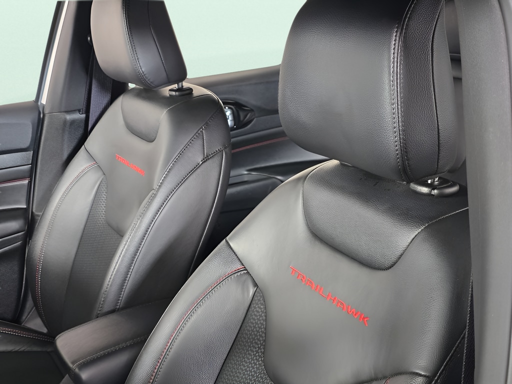 2025 Jeep Compass Trailhawk - Photo 13