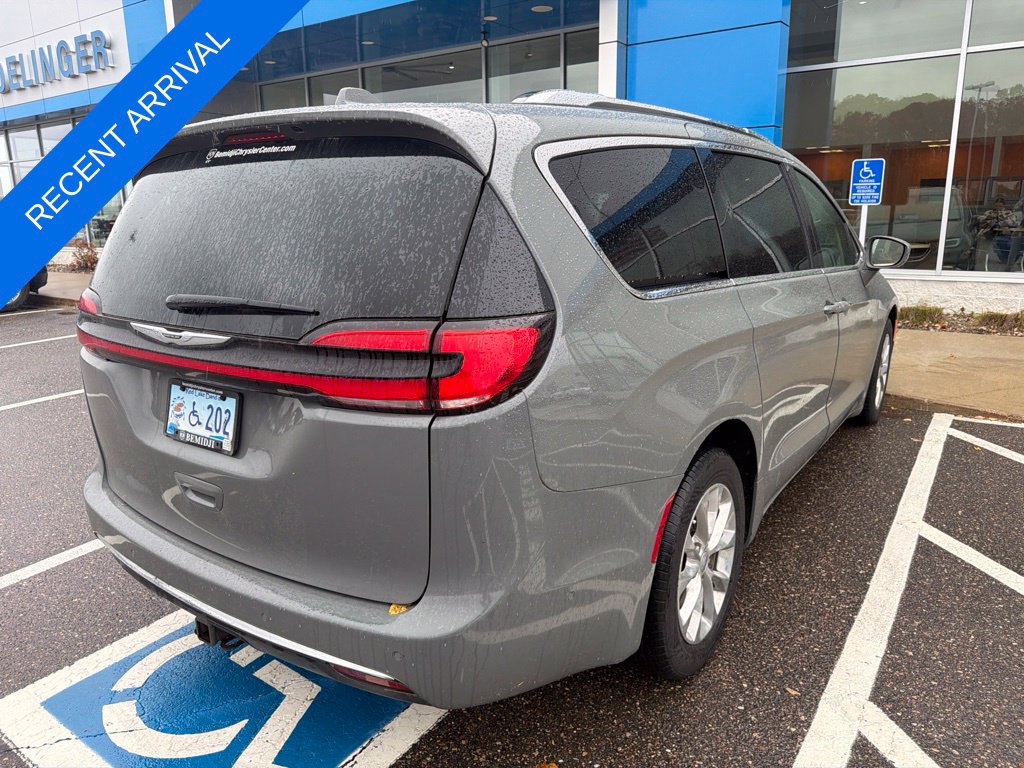 Used 2021 Chrysler Pacifica Touring L Van Passenger Van
