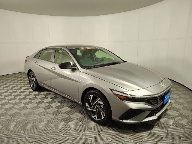 2025 Hyundai Elantra Blue's photo