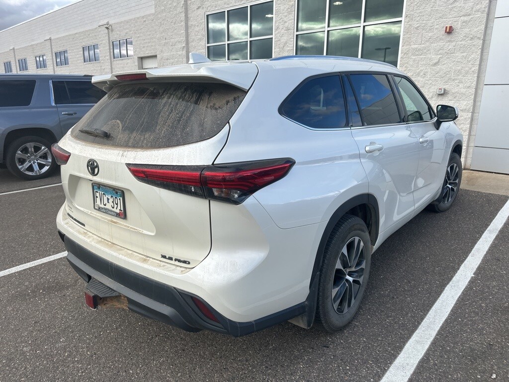 Used 2021 Toyota Highlander XLE SUV