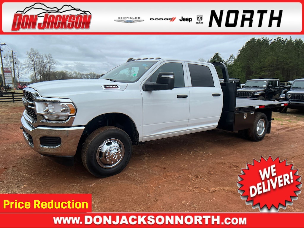 New 2024 Ram 3500 Chassis Cab 3500 TRADESMAN CREW CAB CHASSIS 4X4 60' CA Pickup