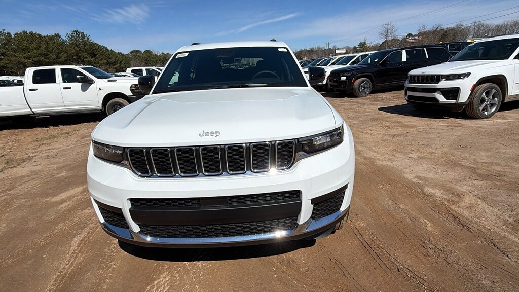 New 2026 Jeep Grand Cherokee L L LAREDO 4X2 Sport Utility
