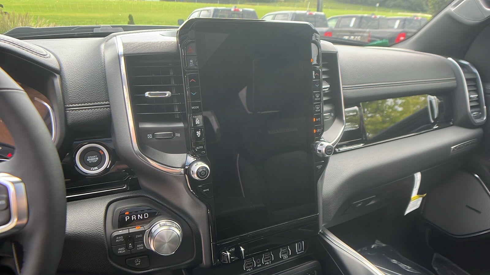 2026 RAM 1500 Laramie - Photo 28