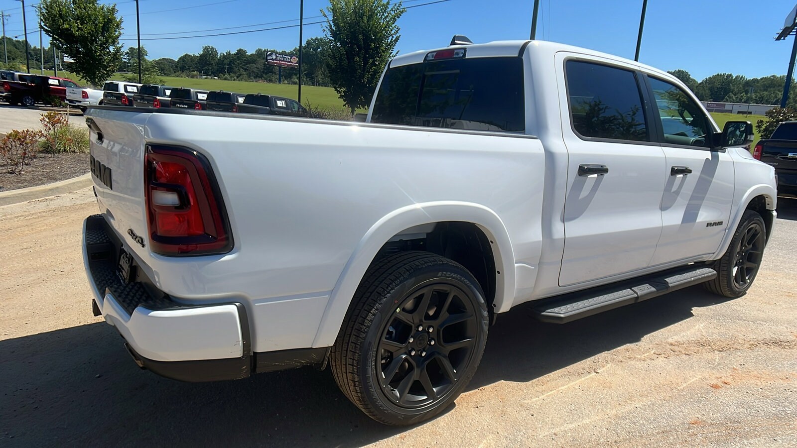 2026 RAM 1500 Laramie - Photo 8