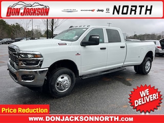 2026 Ram 3500 TRADESMAN CREW CAB 4X4 8' BOX Pickup