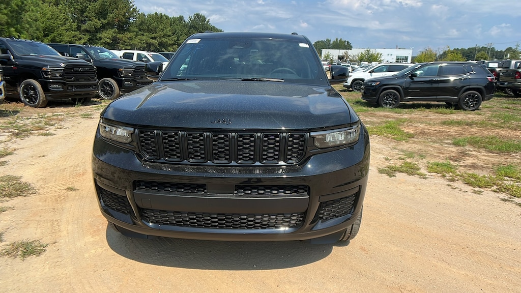 New 2025 Jeep Grand Cherokee L L ALTITUDE X 4X4 Sport Utility