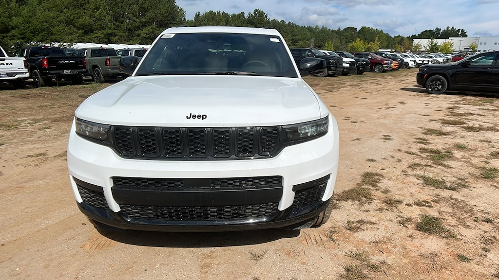 New 2025 Jeep Grand Cherokee L L ALTITUDE X 4X4 Sport Utility