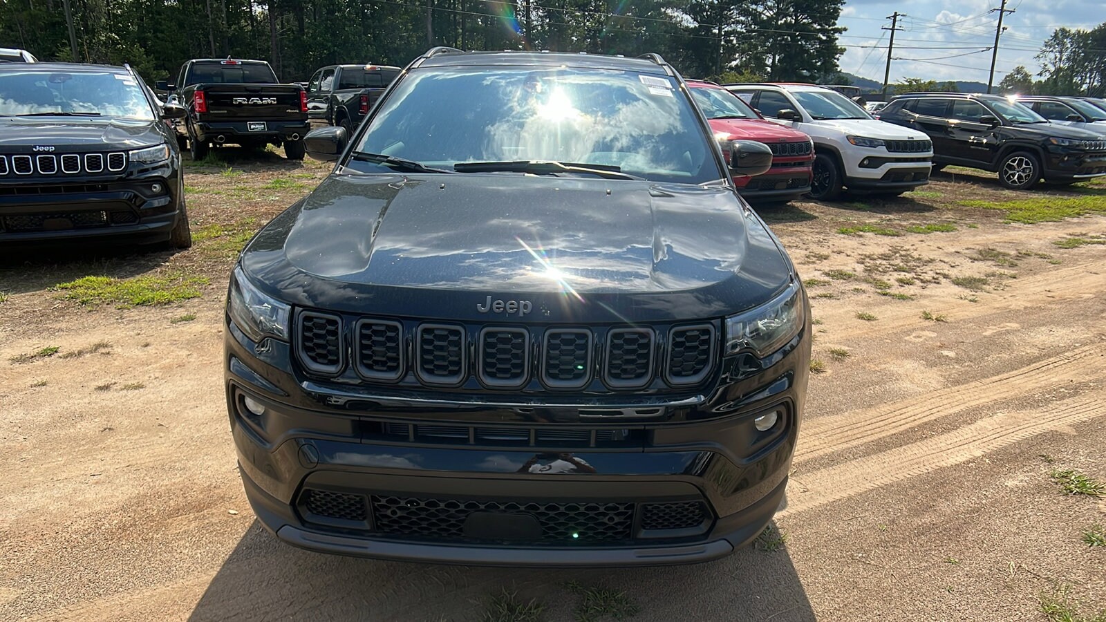 2025 Jeep Compass Latitude Altitude Special Edition photo 2