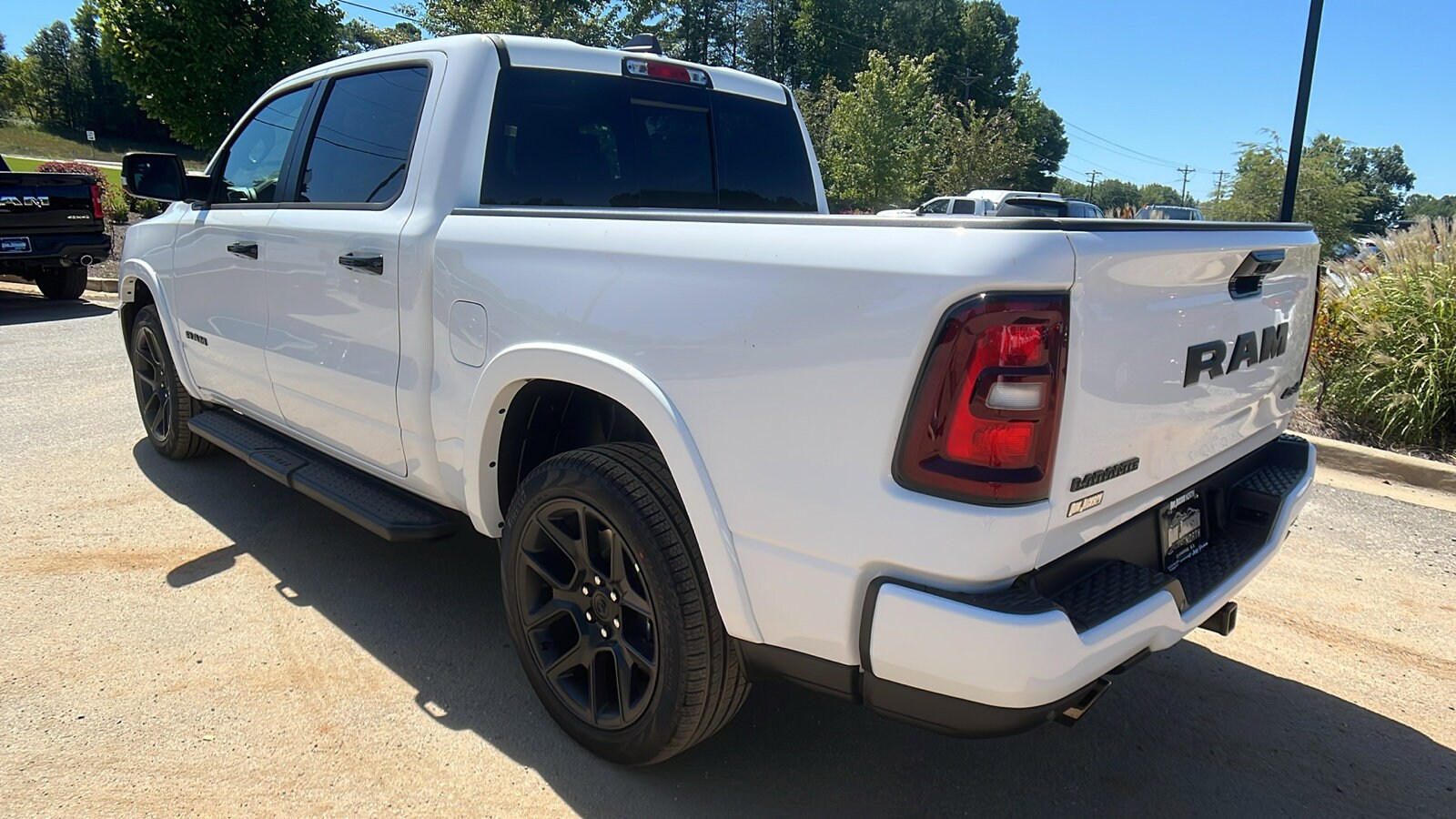 2026 RAM 1500 Laramie - Photo 10