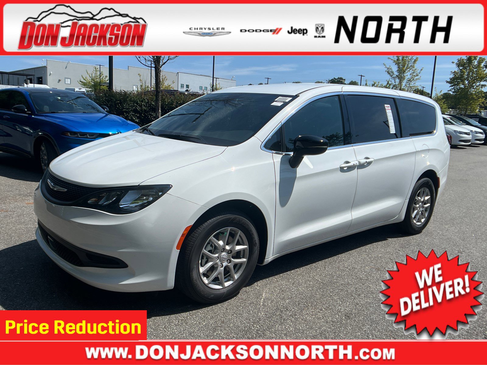 2026 Chrysler Voyager LX's photo