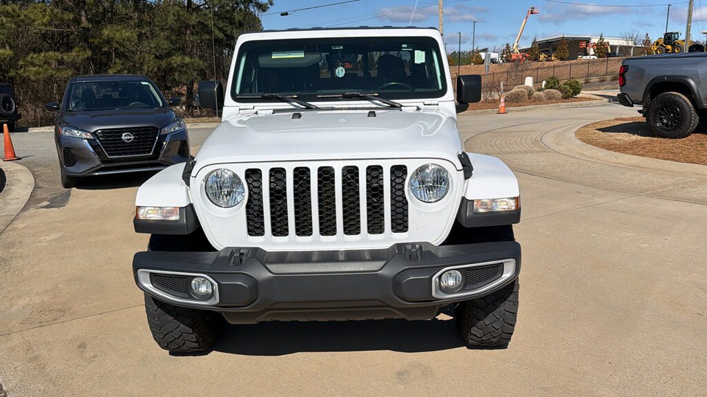 Used 2021 Jeep Gladiator Sport Truck Crew Cab