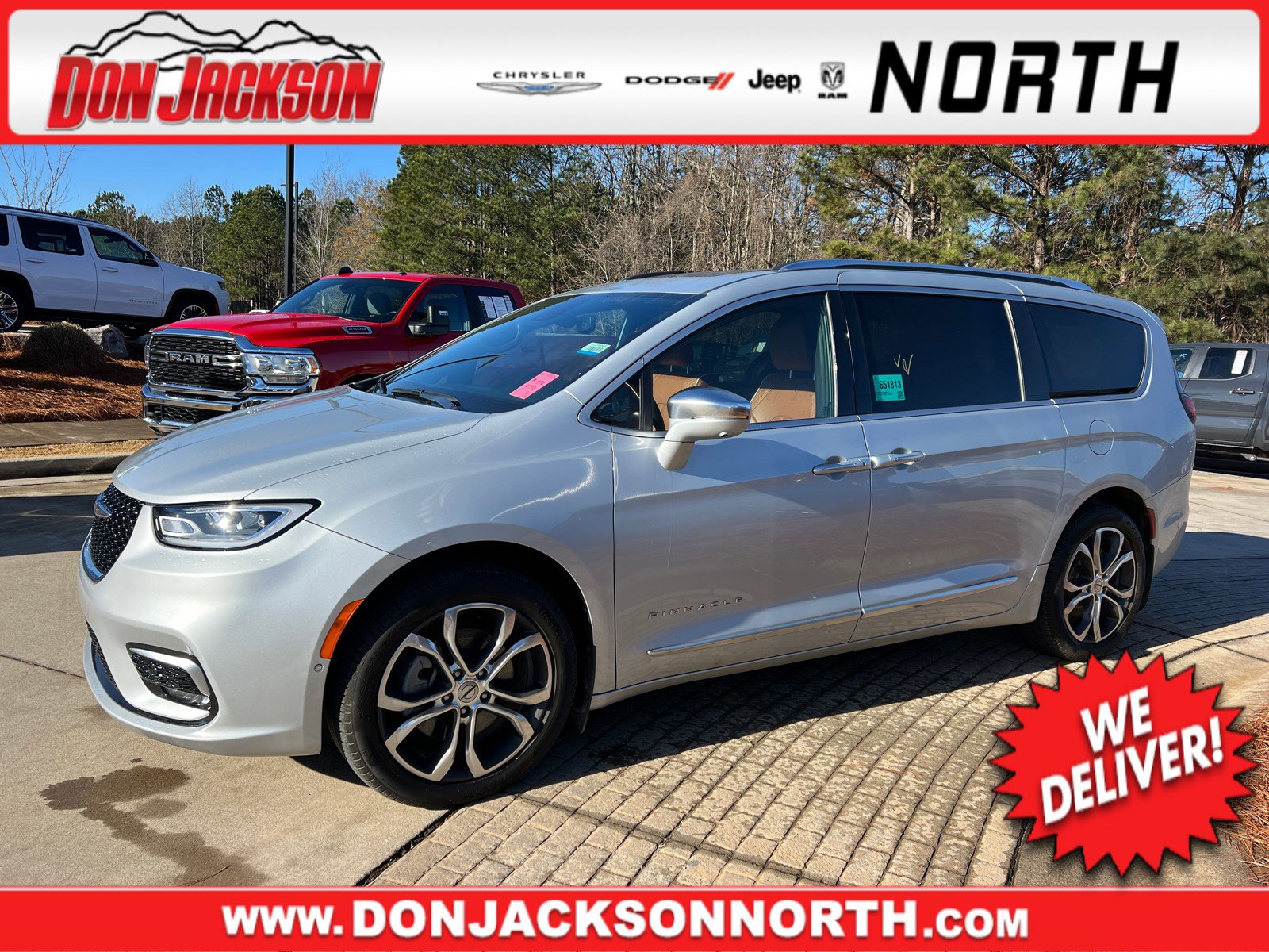 2024 Chrysler Pacifica Pinnacle's photo