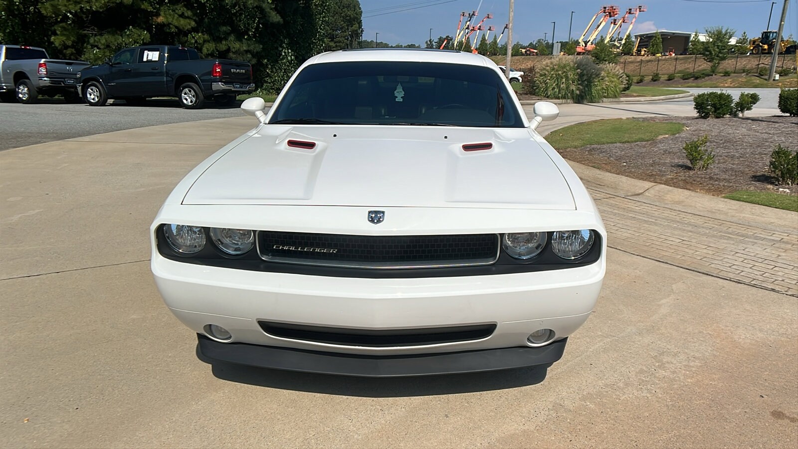 2010 Dodge Challenger SE photo 2
