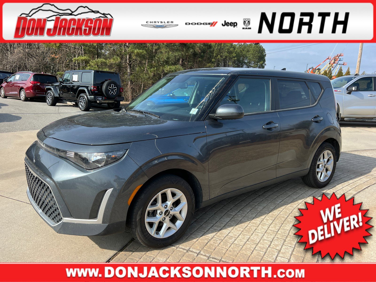 2023 Kia Soul LX's photo