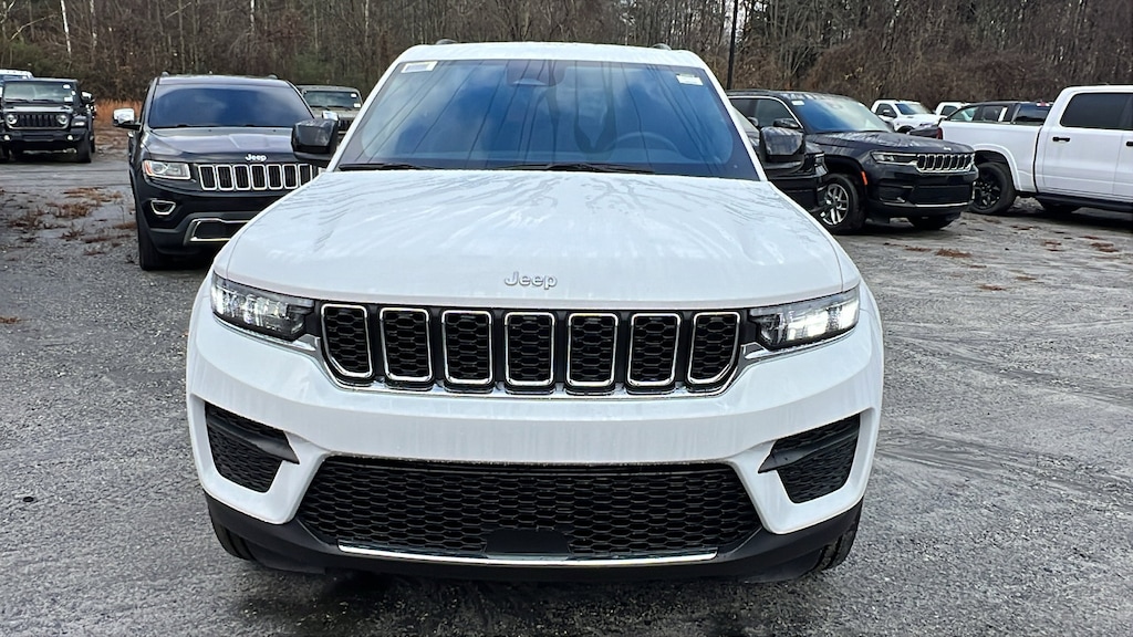 New 2025 Jeep Grand Cherokee LAREDO 4X2 Sport Utility
