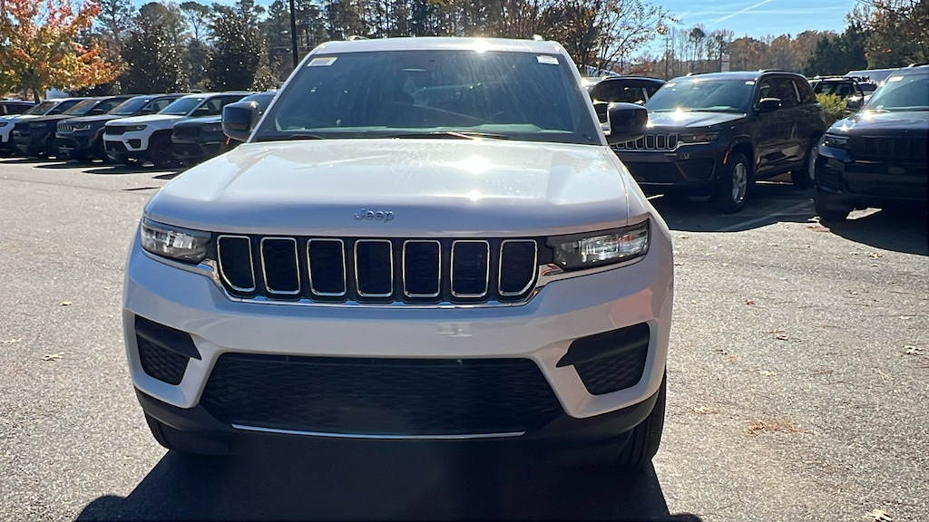 New 2025 Jeep Grand Cherokee LAREDO X 4X4 Sport Utility