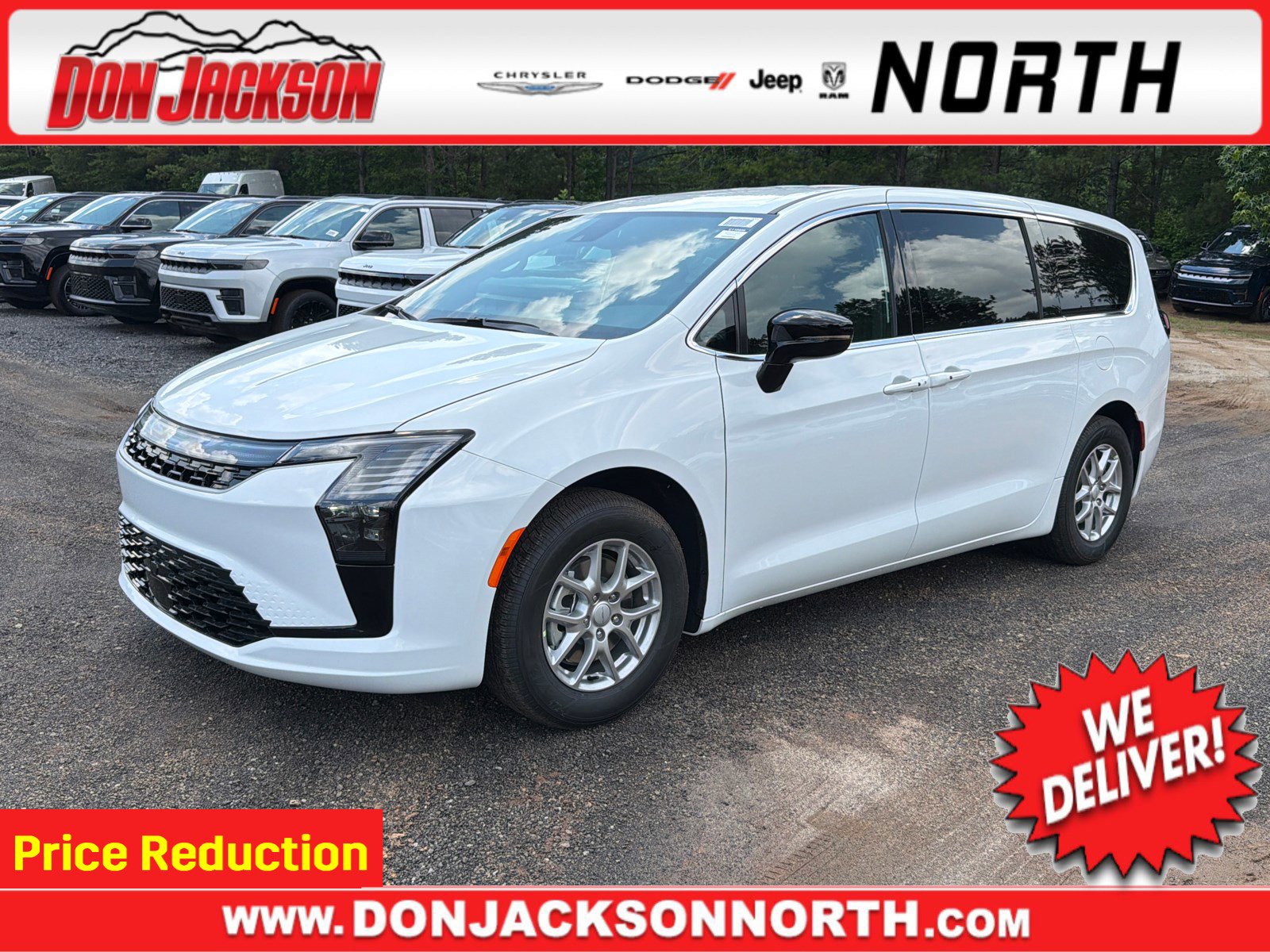 2027 Chrysler Pacifica Select's photo