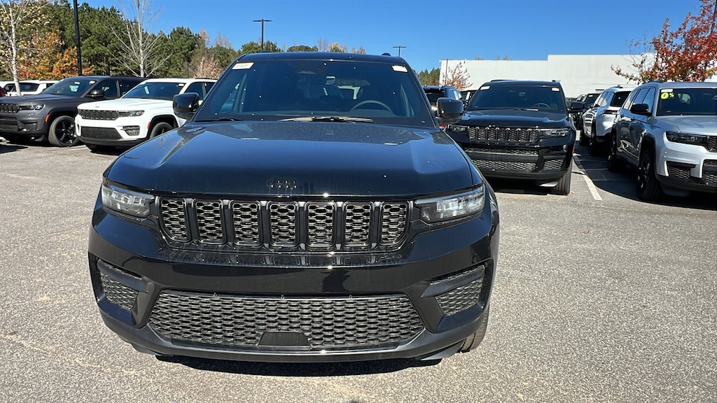 New 2025 Jeep Grand Cherokee ALTITUDE X 4X2 Sport Utility
