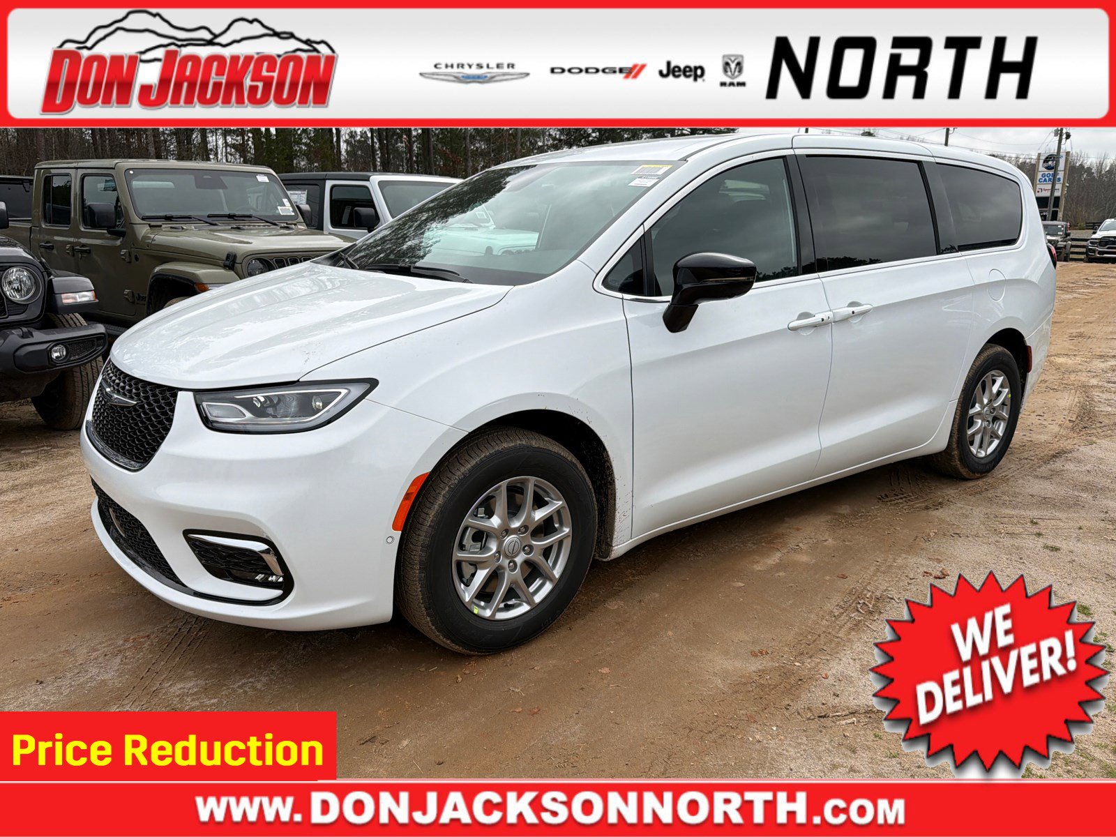 2026 Chrysler Pacifica Select's photo