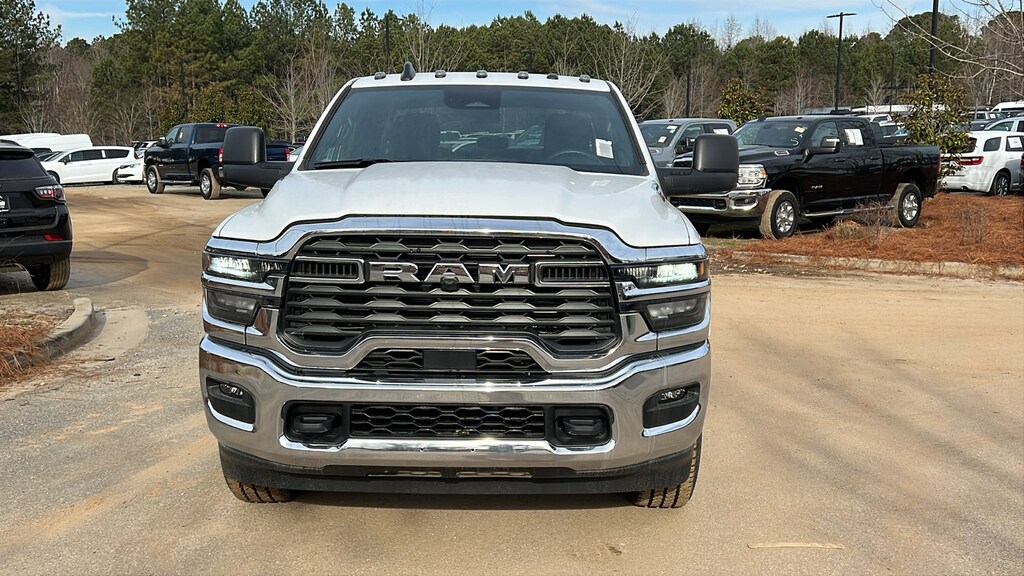 New 2025 Ram 2500 TRADESMAN CREW CAB 4X2 8' BOX Pickup