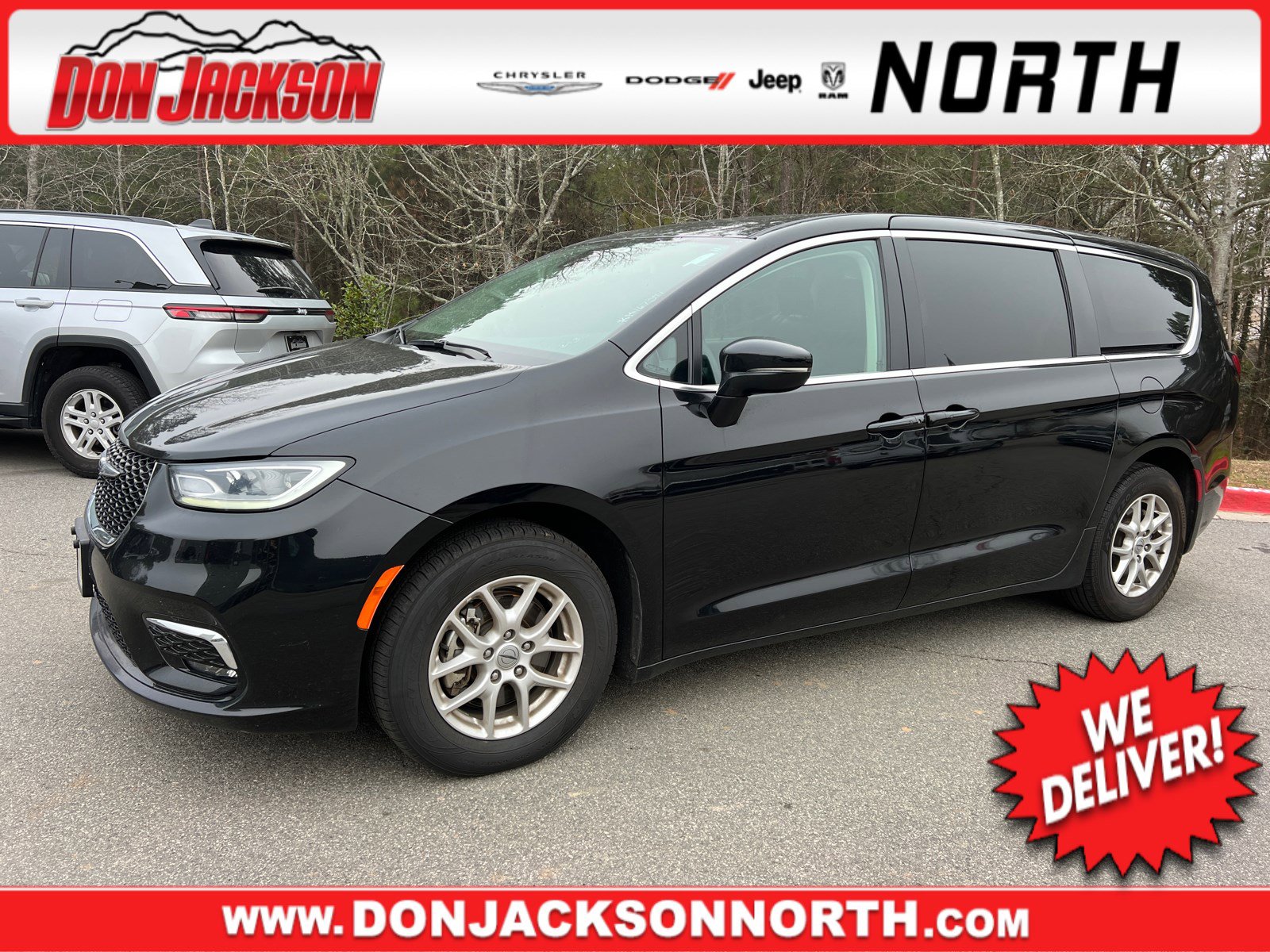 2024 Chrysler Pacifica Touring L's photo