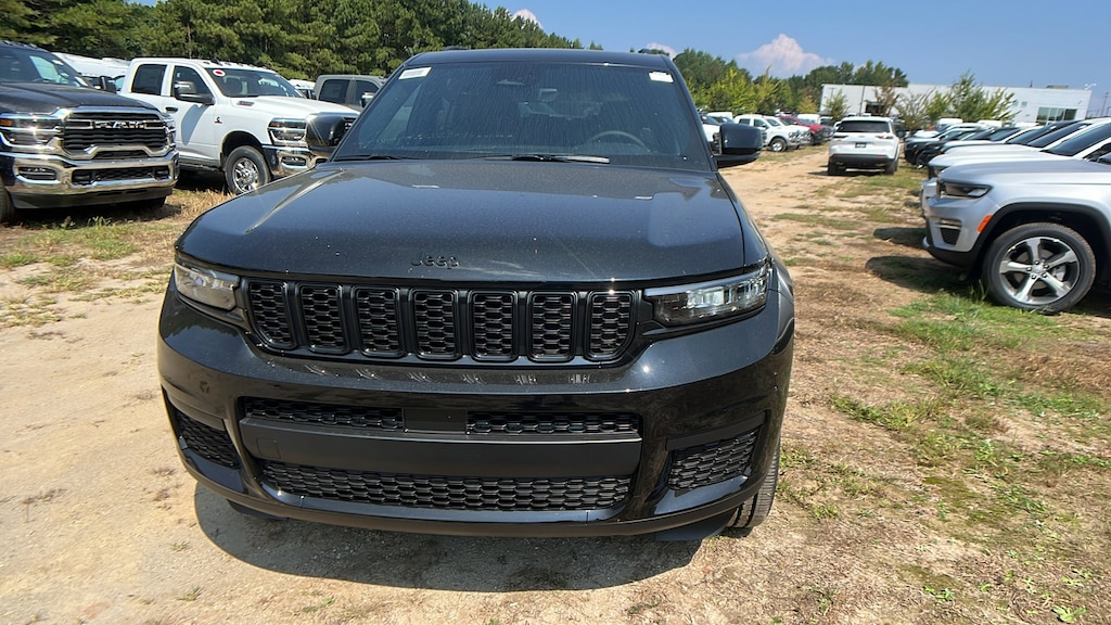 New 2025 Jeep Grand Cherokee L L ALTITUDE X 4X2 Sport Utility