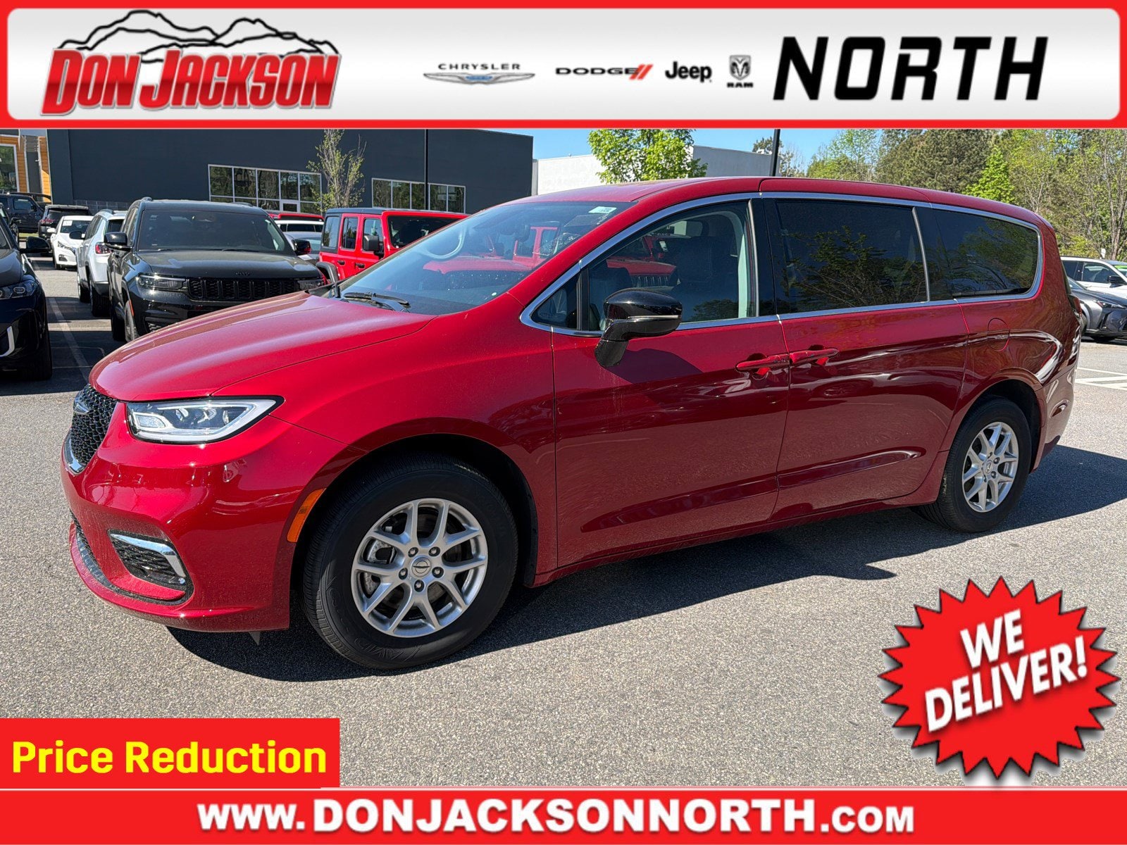 2024 Chrysler Pacifica Touring L's photo