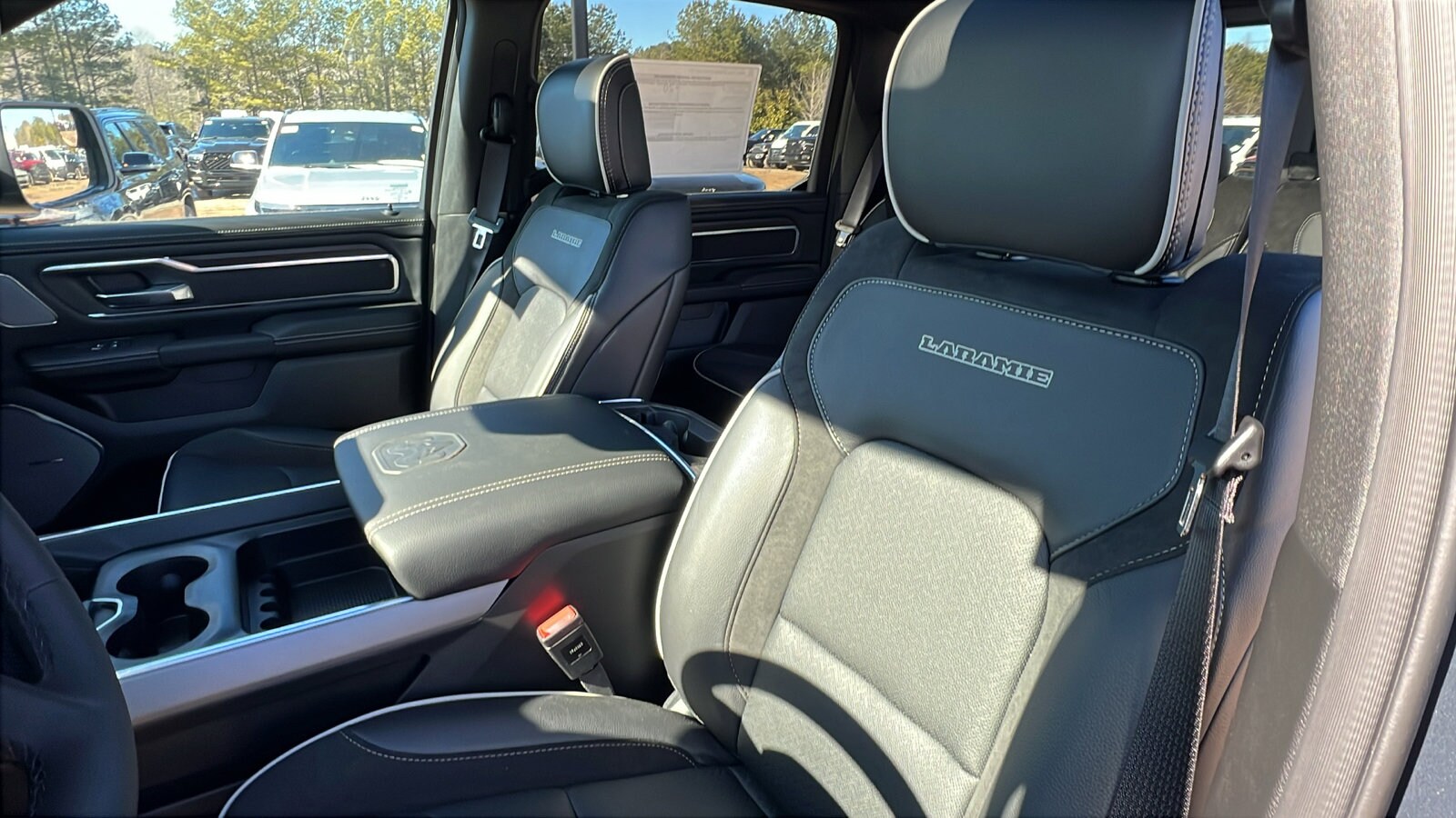 2026 RAM 1500 Laramie - Photo 17