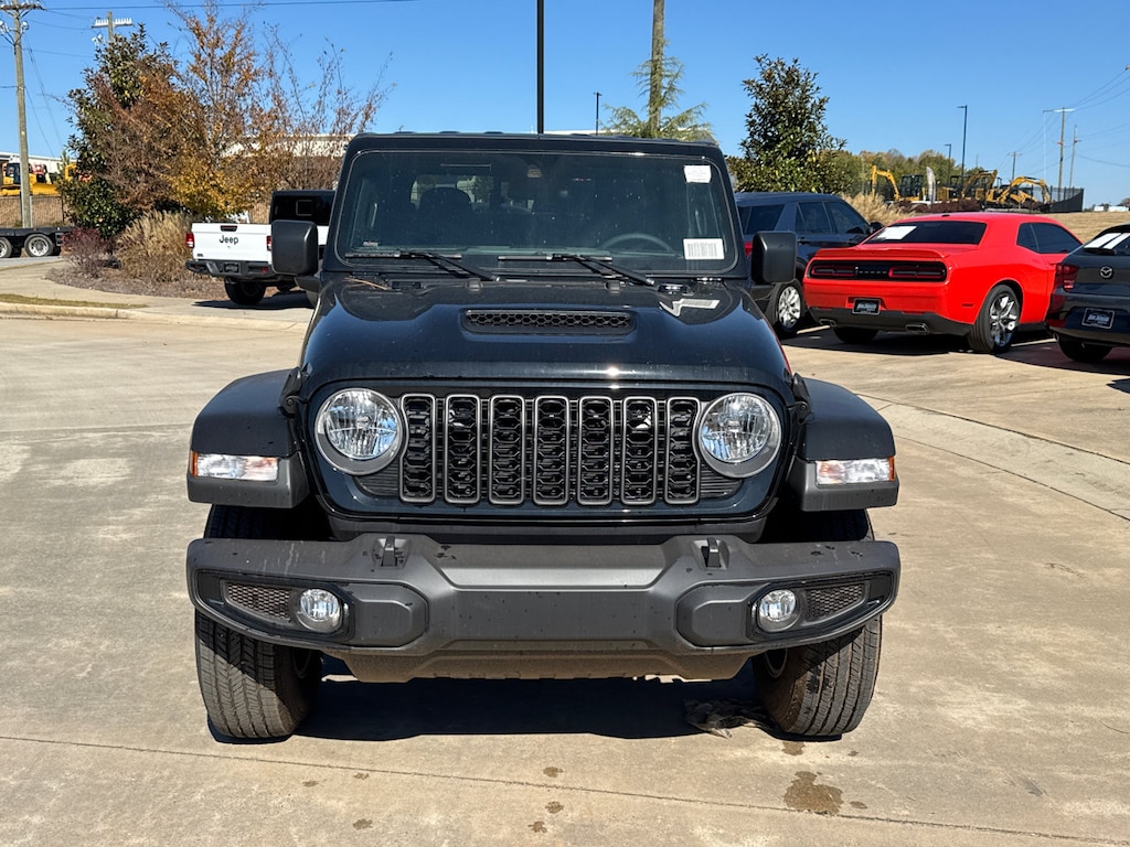 New 2025 Jeep Gladiator SPORT S 4X4 Pickup