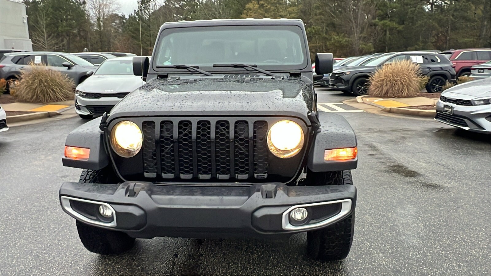 2023 Jeep Gladiator Sport photo 2