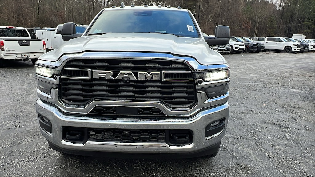 New 2026 Ram 2500 TRADESMAN CREW CAB 4X4 8' BOX Pickup