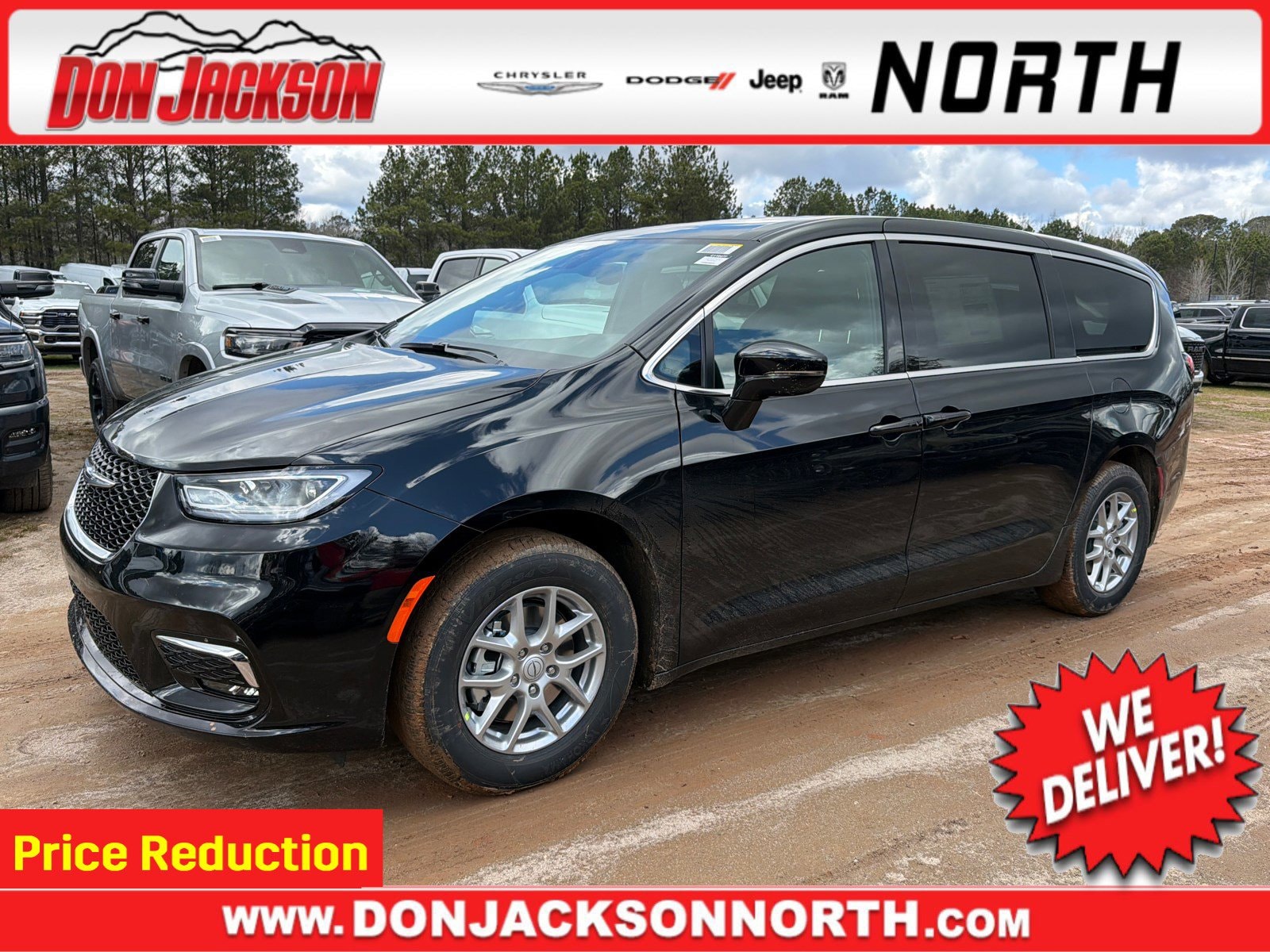 2026 Chrysler Pacifica Select's photo