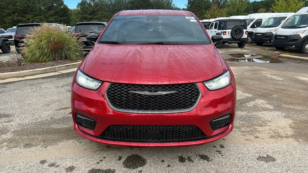 New 2026 Chrysler Pacifica SELECT Passenger Van