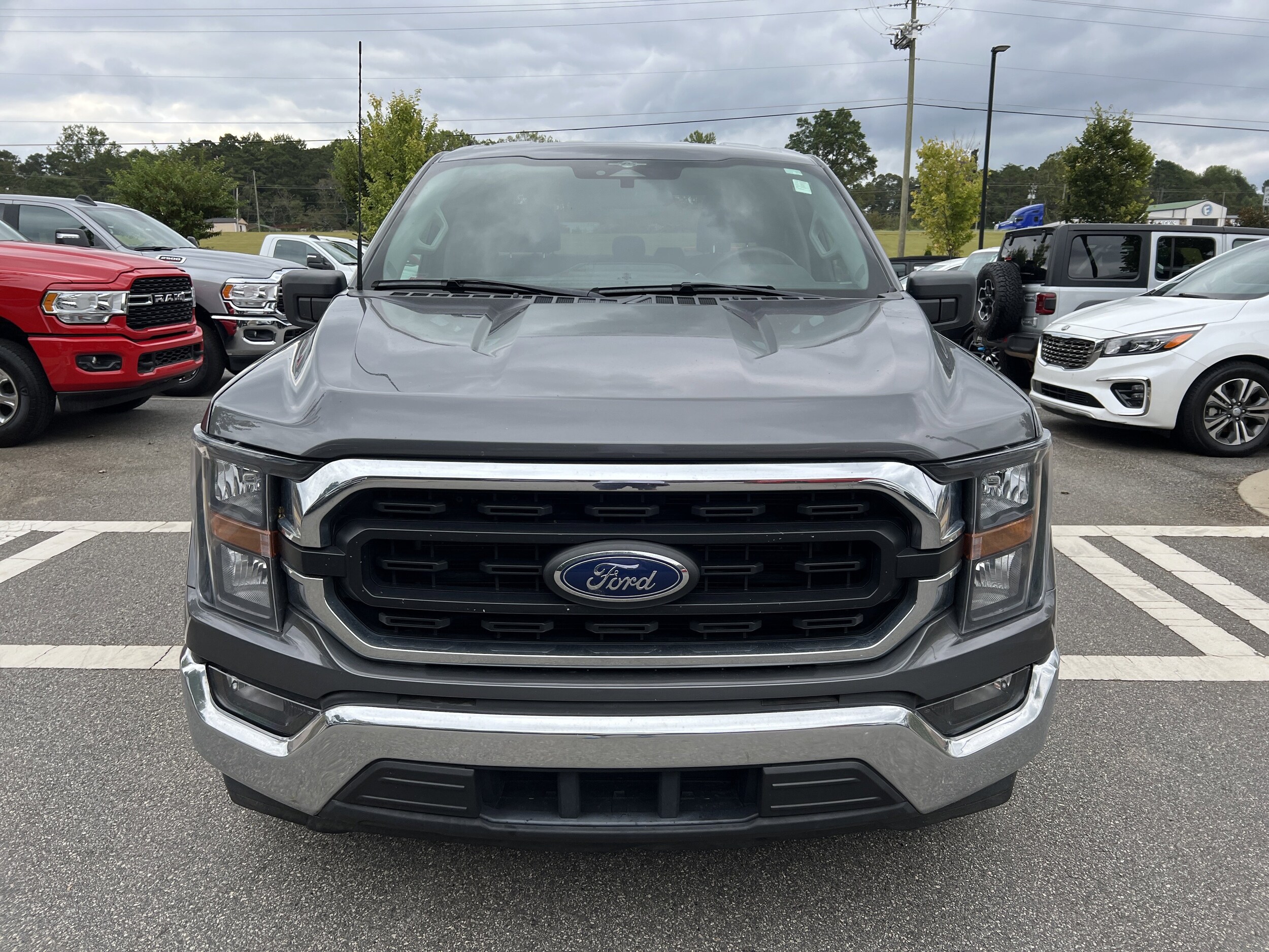 2023 Ford F-150 XLT photo 2