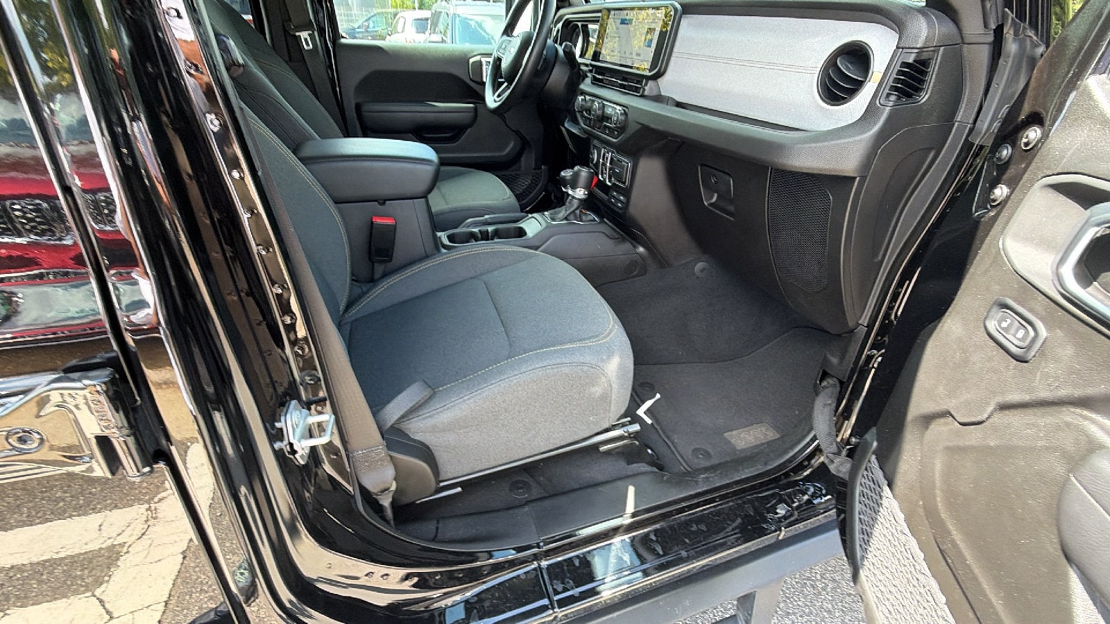 2025 Jeep Gladiator Nighthawk - Photo 19